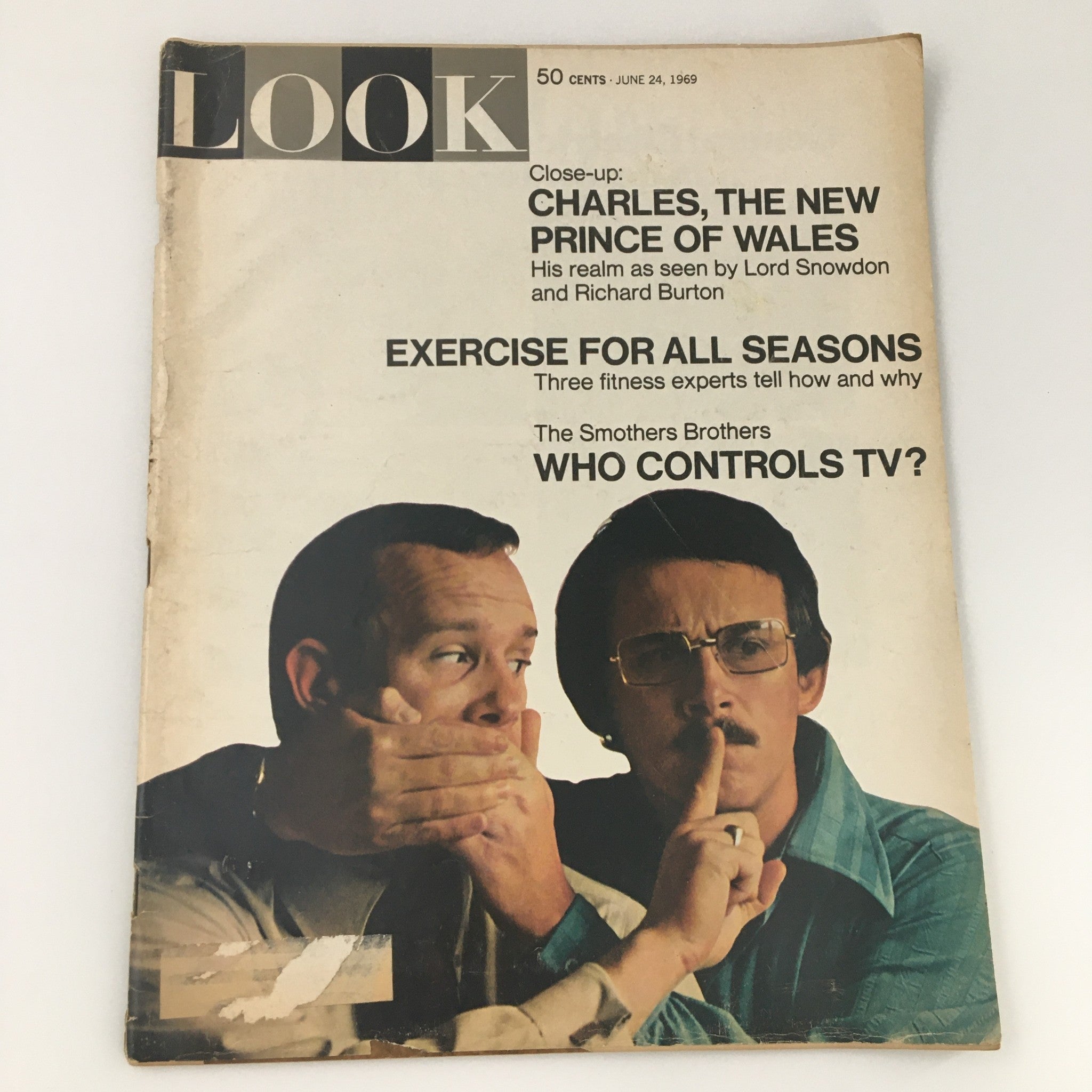 VTG Look Magazine June 24 1969 The Smothers Brothers Cover, Prince Charles Wales