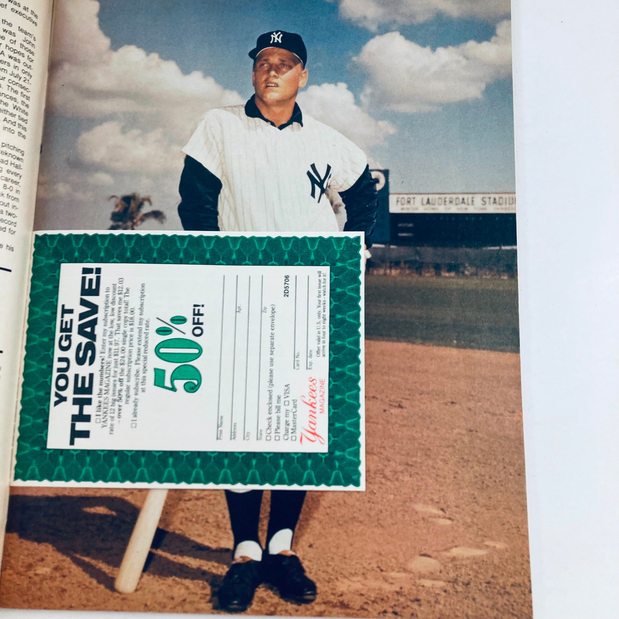 VTG Yankees Magazine August 7 1986 Roger Maris, Mickey Mantle No Label