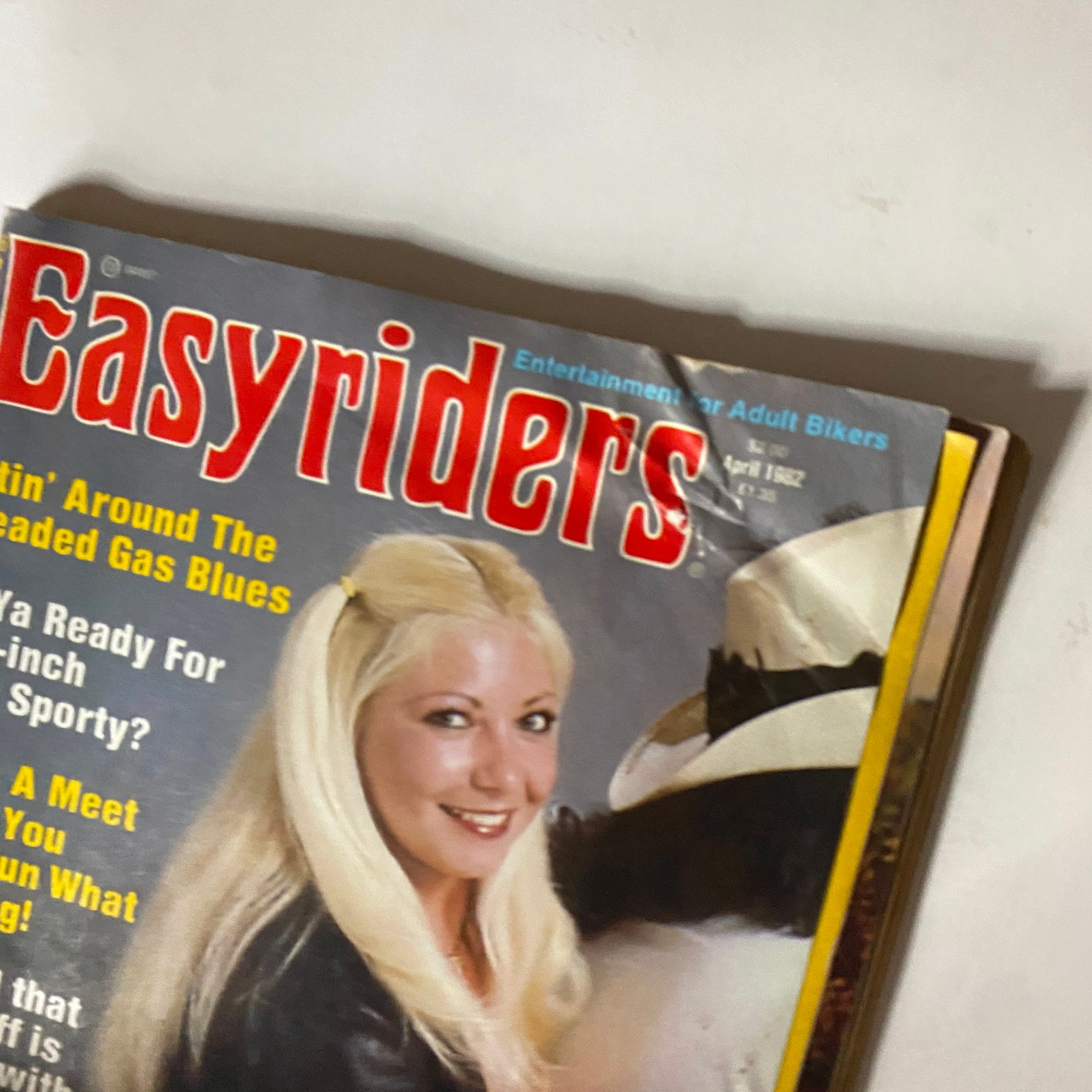 VTG Easyriders Magazine April 1982 No. 106 Reviewin' Bikin' Haps