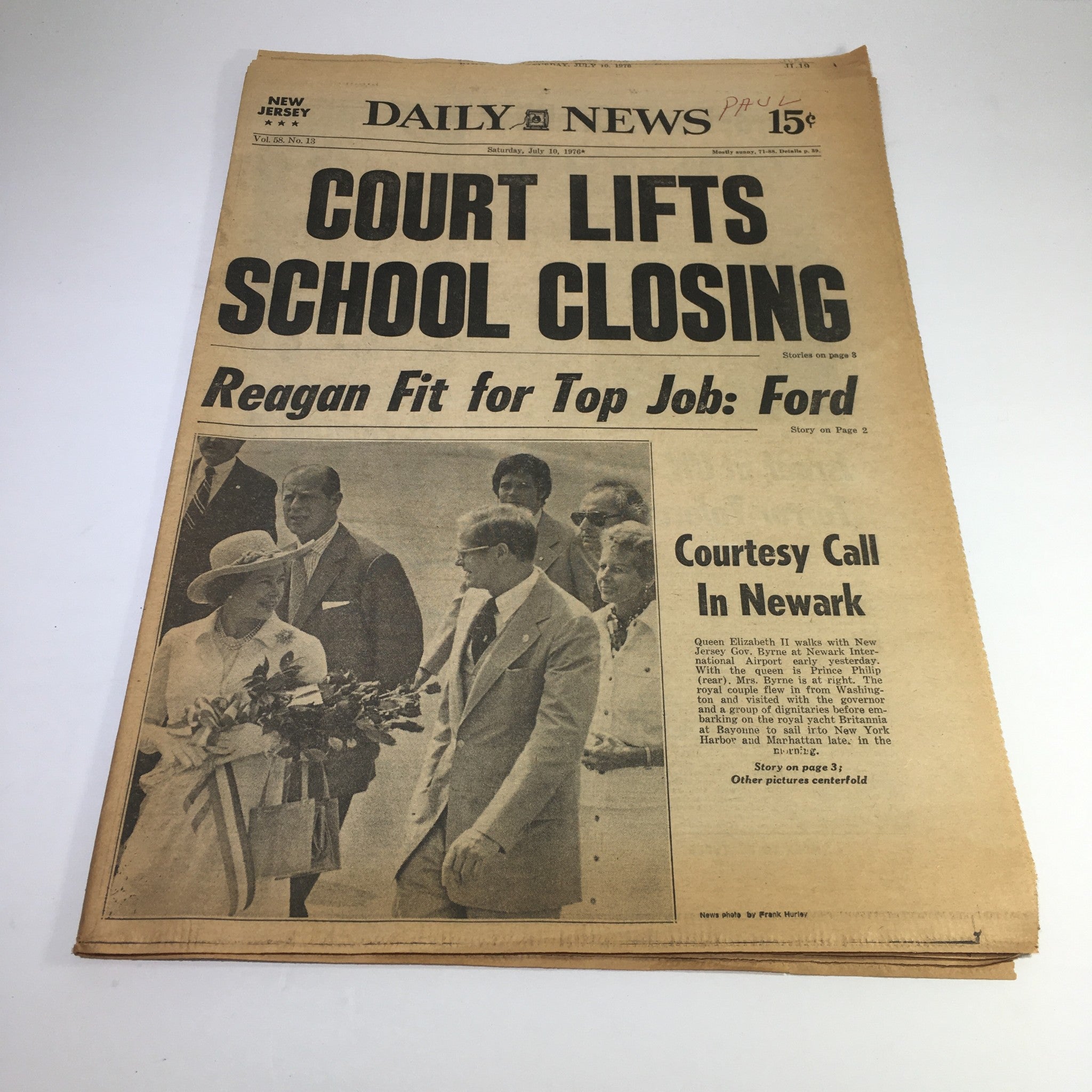 NY Daily News:7/10/76 Court Lifts School Closing; Queen Elizabeth Walks W/ Byrne