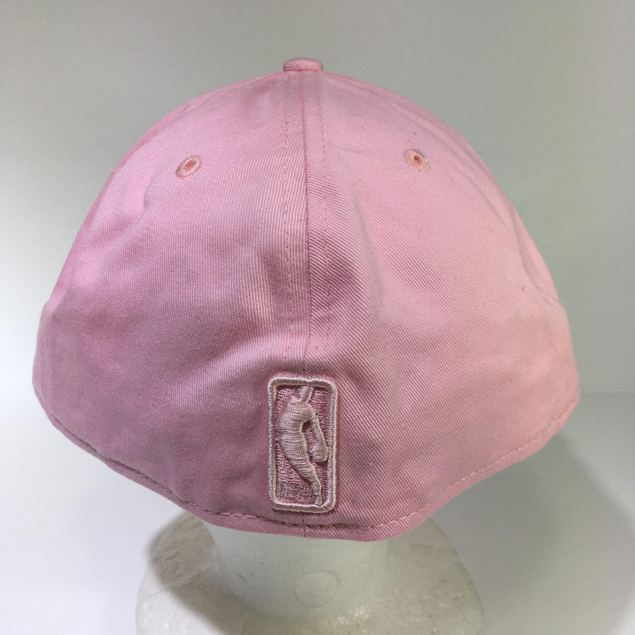 NBA New York Knicks New Era 59Fifty Pink Fitted Size 7 1/2 Cap Hat