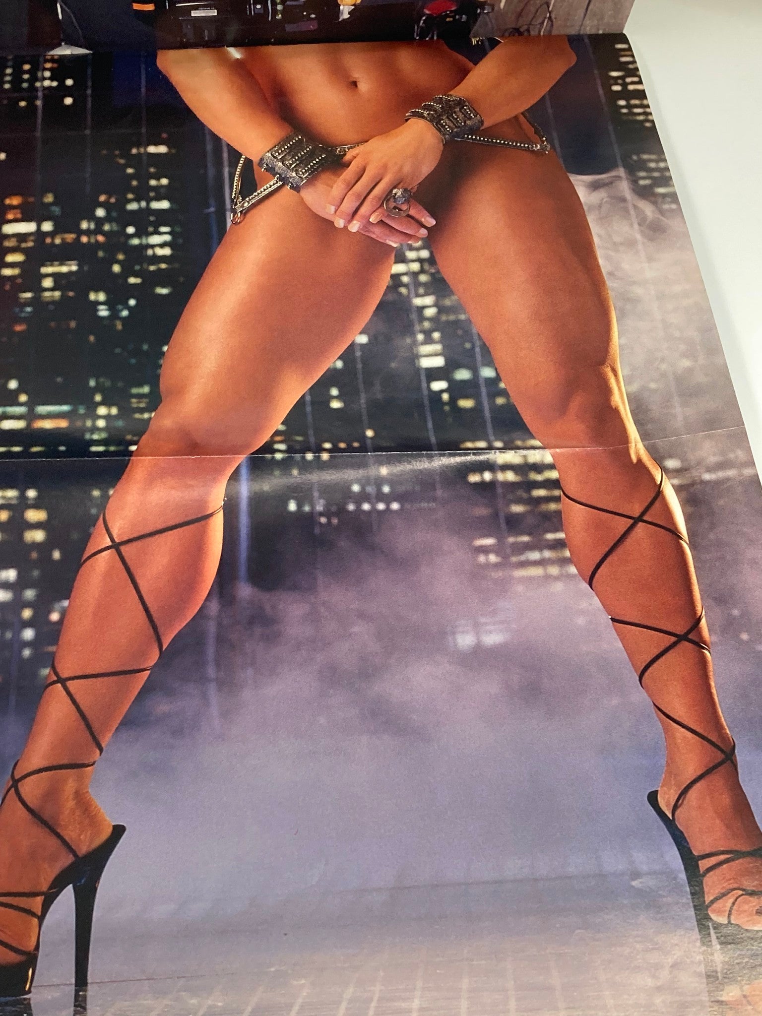 WWF Raw Magazine November 2000 Chyna Out of this World w Poster No Label