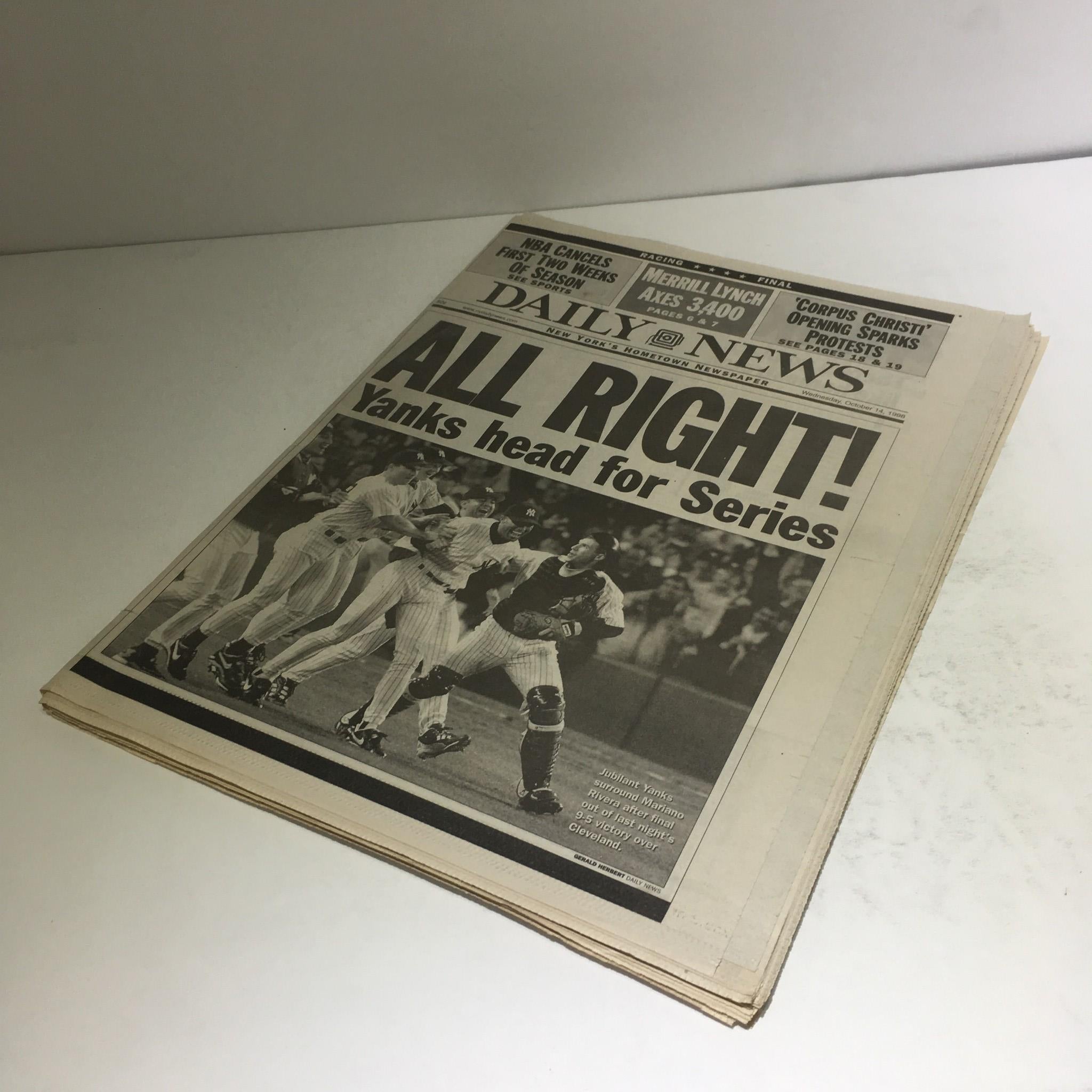 NY Daily News: Oct 14 1998 All Right! New York Yankees Baseball Word Series