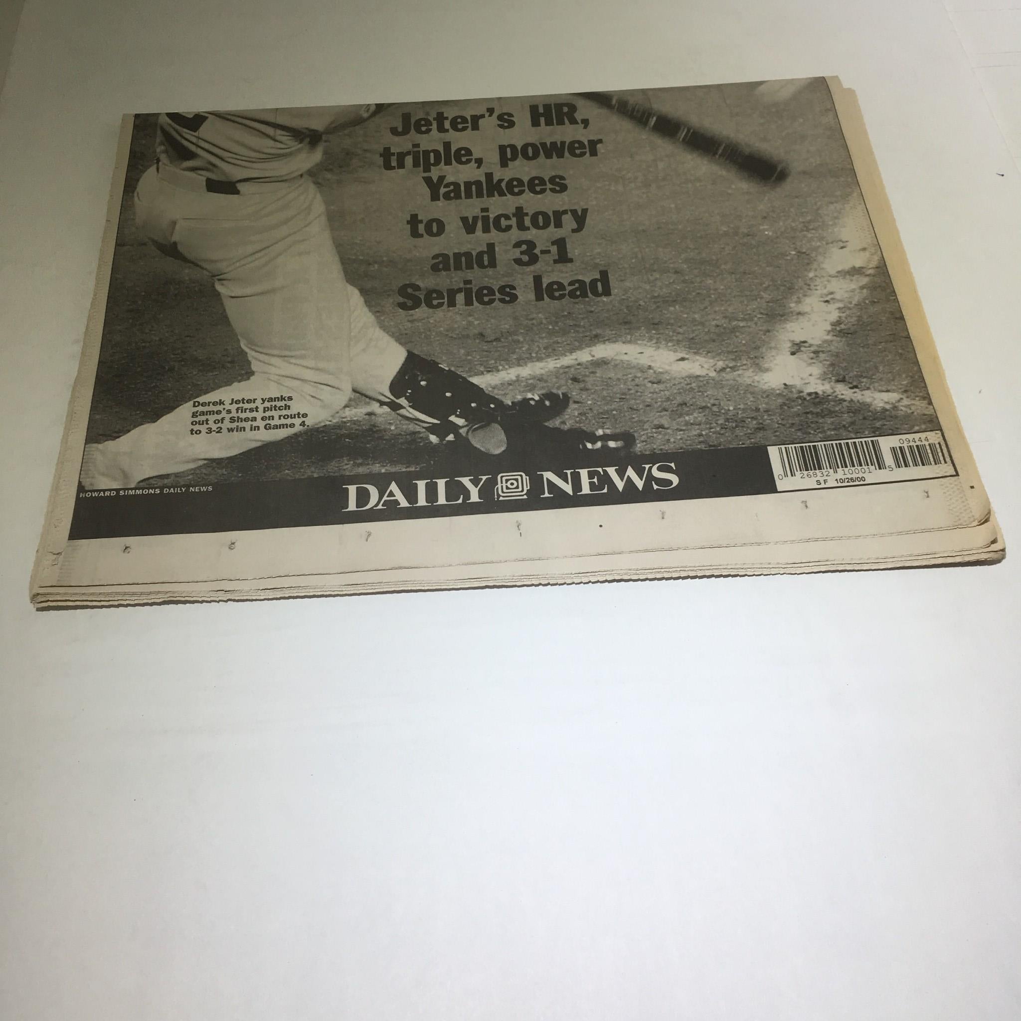 NY Daily News: Oct 26 2000 Derek Jeter Yanks Game's First Pitch, Excellent