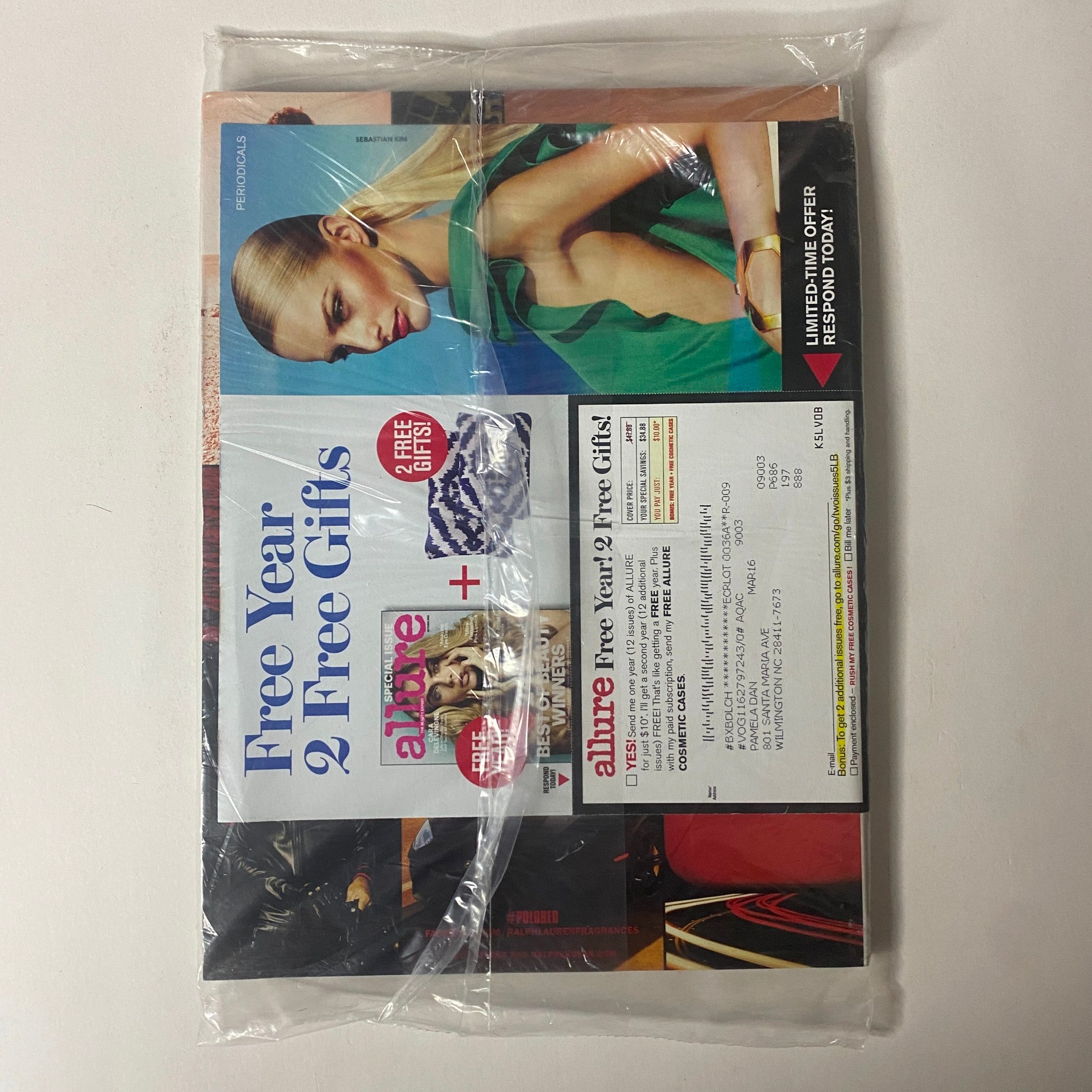 Back cover of Vogue Magazine November 2015 featuring promotional content and offers, highlighting the magazine's features, including the Free Year, 2 Free Gifts offer.