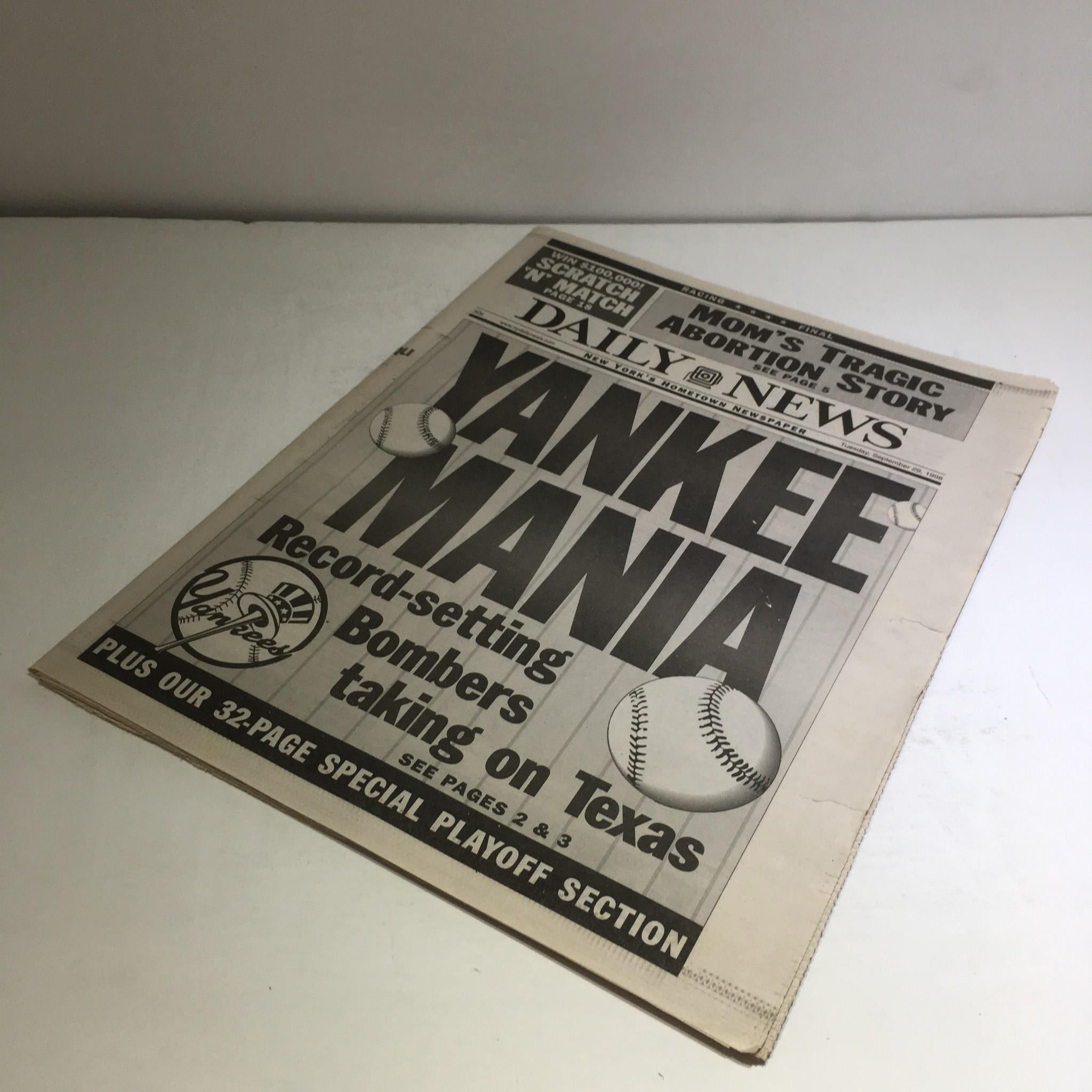 NY Daily News: Sept 29 1998 new york Yankees Mania 32 page playoff section