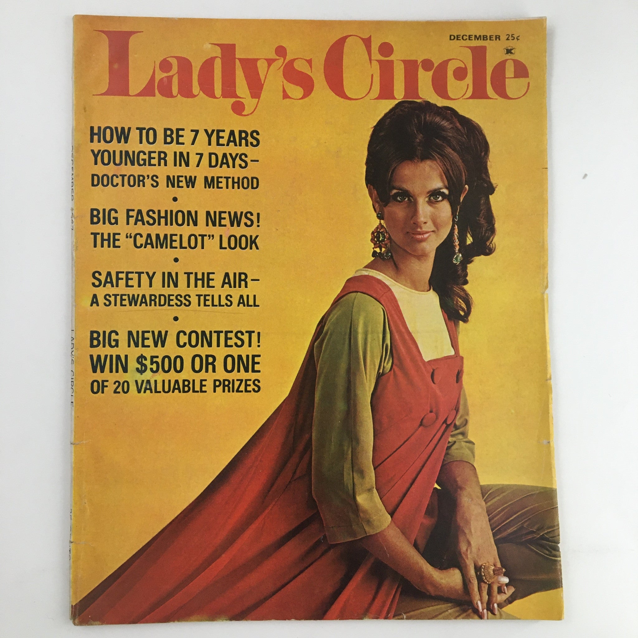 Lady's Circle Magazine December 1967 Big Fashion News The Camelot Look No Label