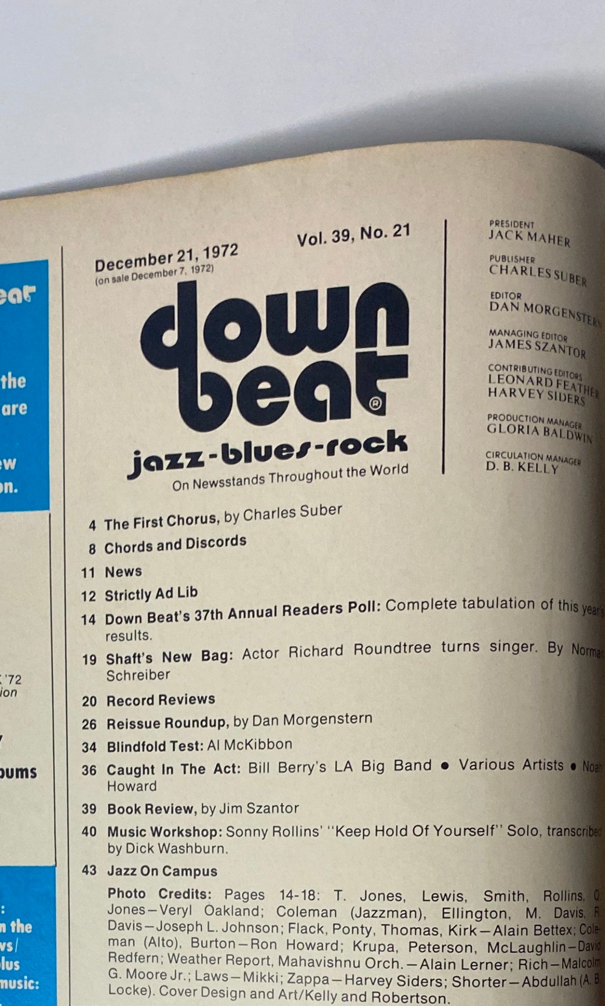 Table of contents from Down Beat Magazine December 21, 1972 Vol 39 No. 21 including articles like 'The First Chorus' by Charles Suber and 'Blindfold Test' by Al McKibbon.