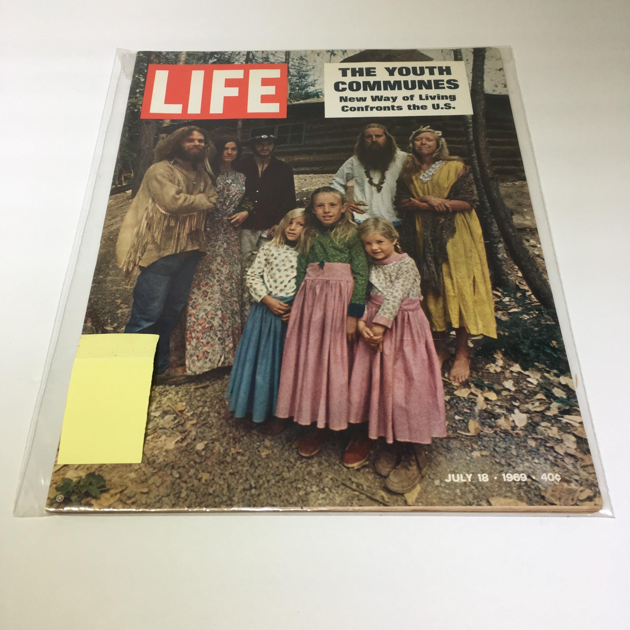 VTG Life Magazine July 18 1969 - Communes New Way of Living Confronts The US