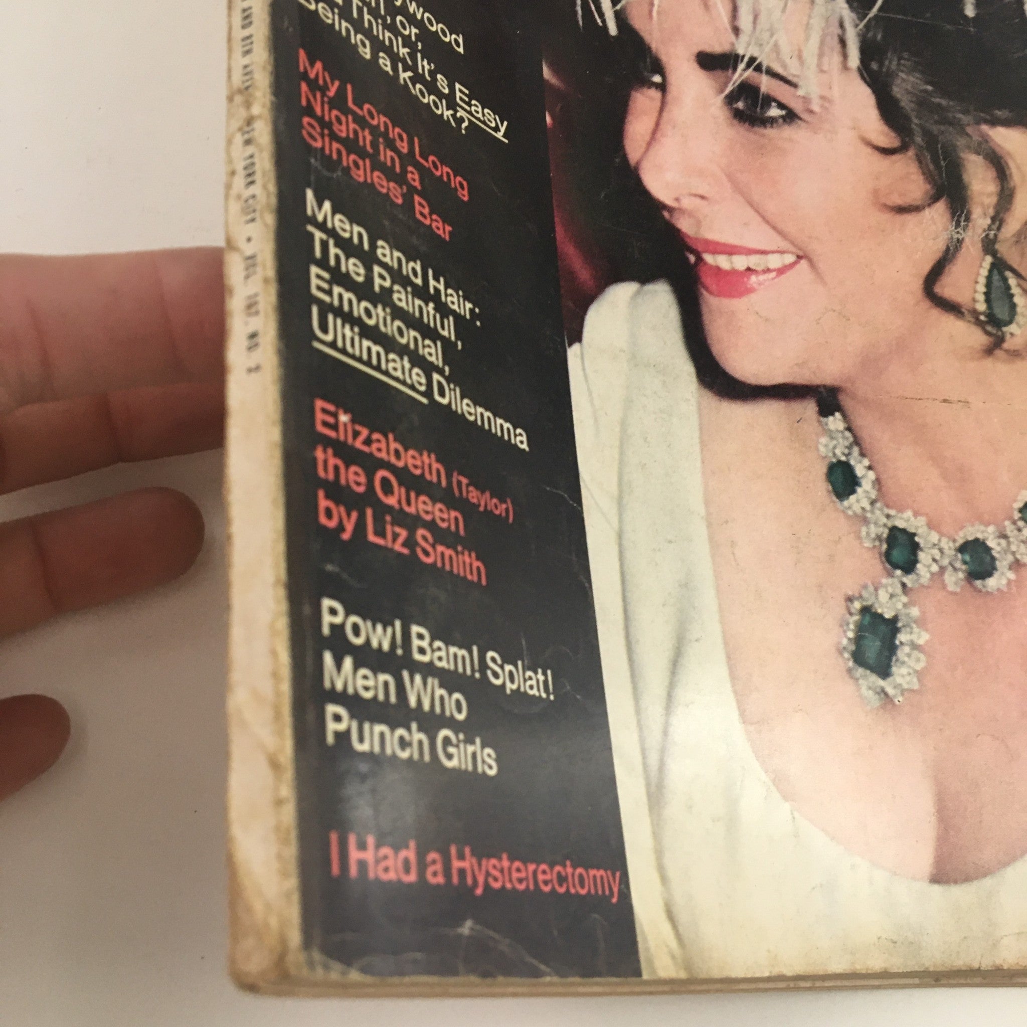 Cosmopolitan Magazine August 1969 Beautiful Elizabeth Taylor No Label