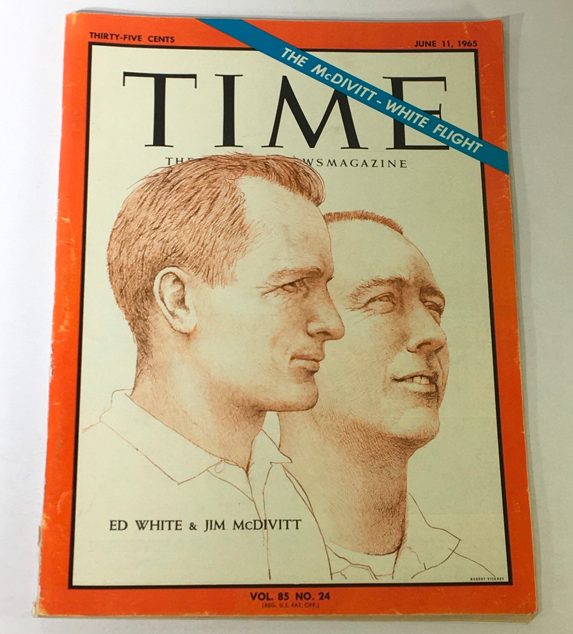 VTG Time Magazine June 11 1965 - The Ed White and Jim McDivitt Fight / Newsstand