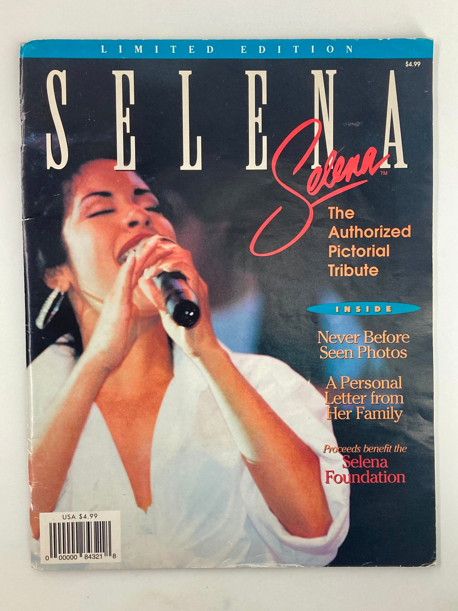 1995 Selena The Authorized Pictorial Tribute No Label