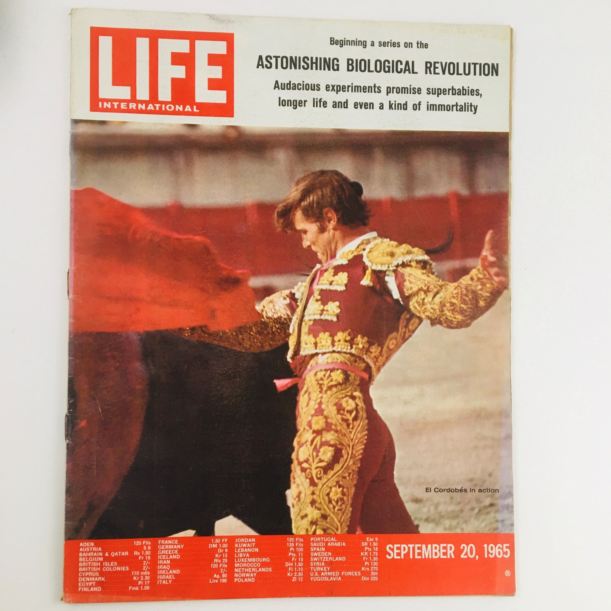 Life International Magazine September 20 1965 El Cordobes in Action No Label