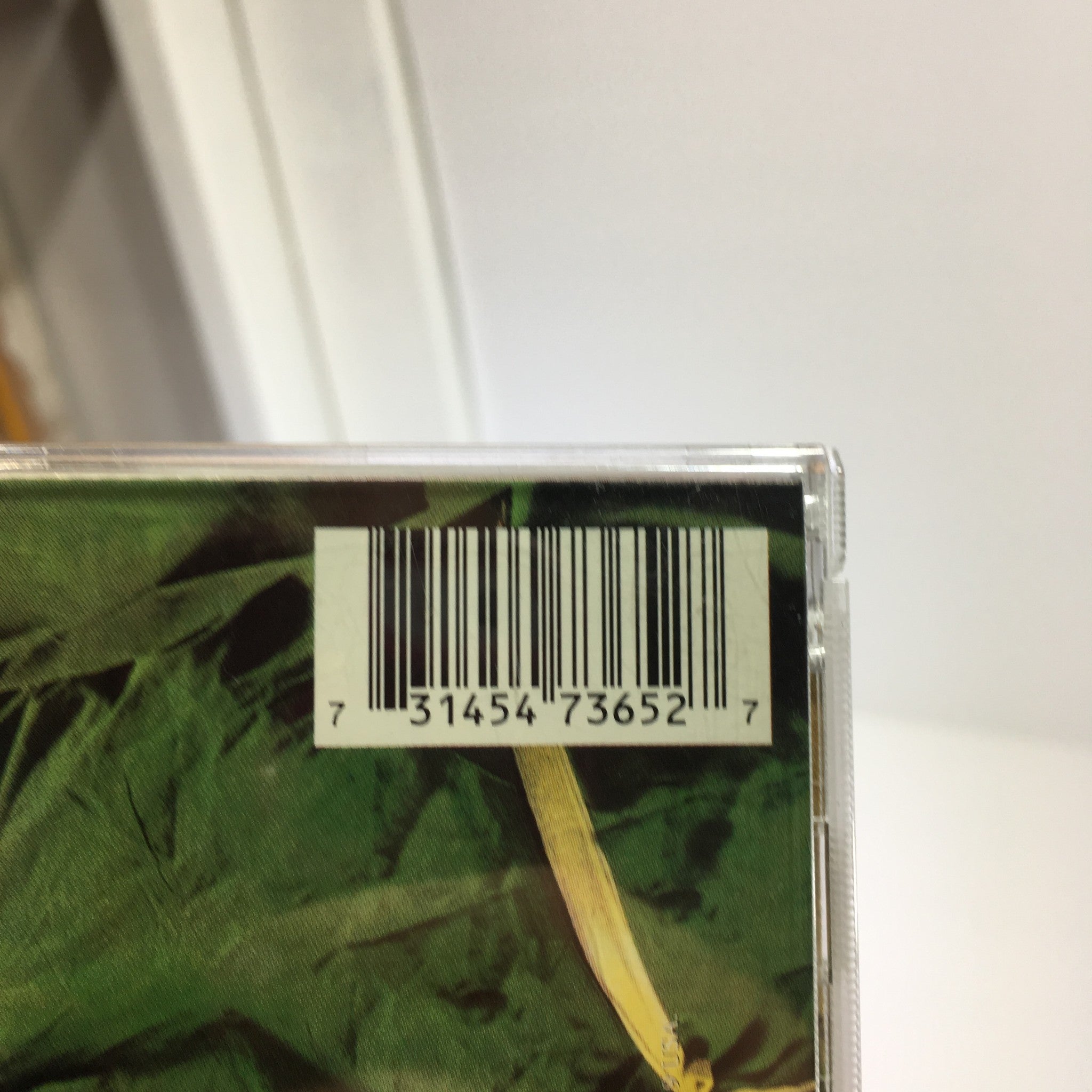 Barcode of the Rainbow Difficult To Cure Remasters Music Audio CD displayed on the side of the case.