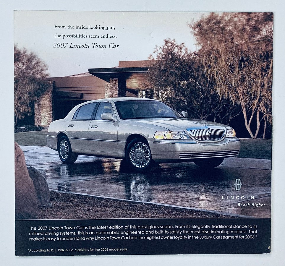 2007 Lincoln Town Car Dealer Showroom Sales Brochure showcasing the luxurious exterior of the Lincoln Town Car in front of a modern house.