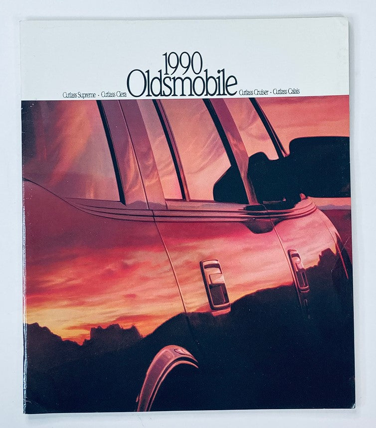 1990 Oldsmobile Outlass Cruiser Dealer Showroom Sales Brochure Guide Catalog