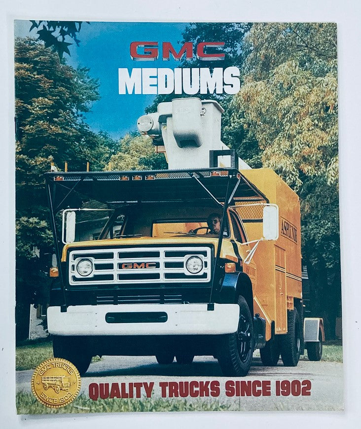 1981 GMC Truck Mediums Dealer Showroom Sales Brochure Guide Catalog