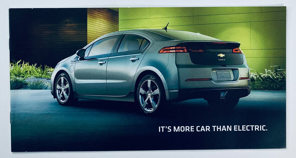 2011 Chevrolet Volt Dealer Showroom Sales Brochure Guide Catalog