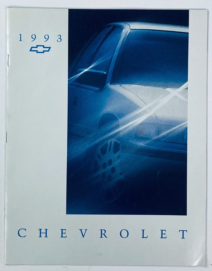 1993 Chevrolet Full Line Dealer Showroom Sales Brochure Guide Catalog