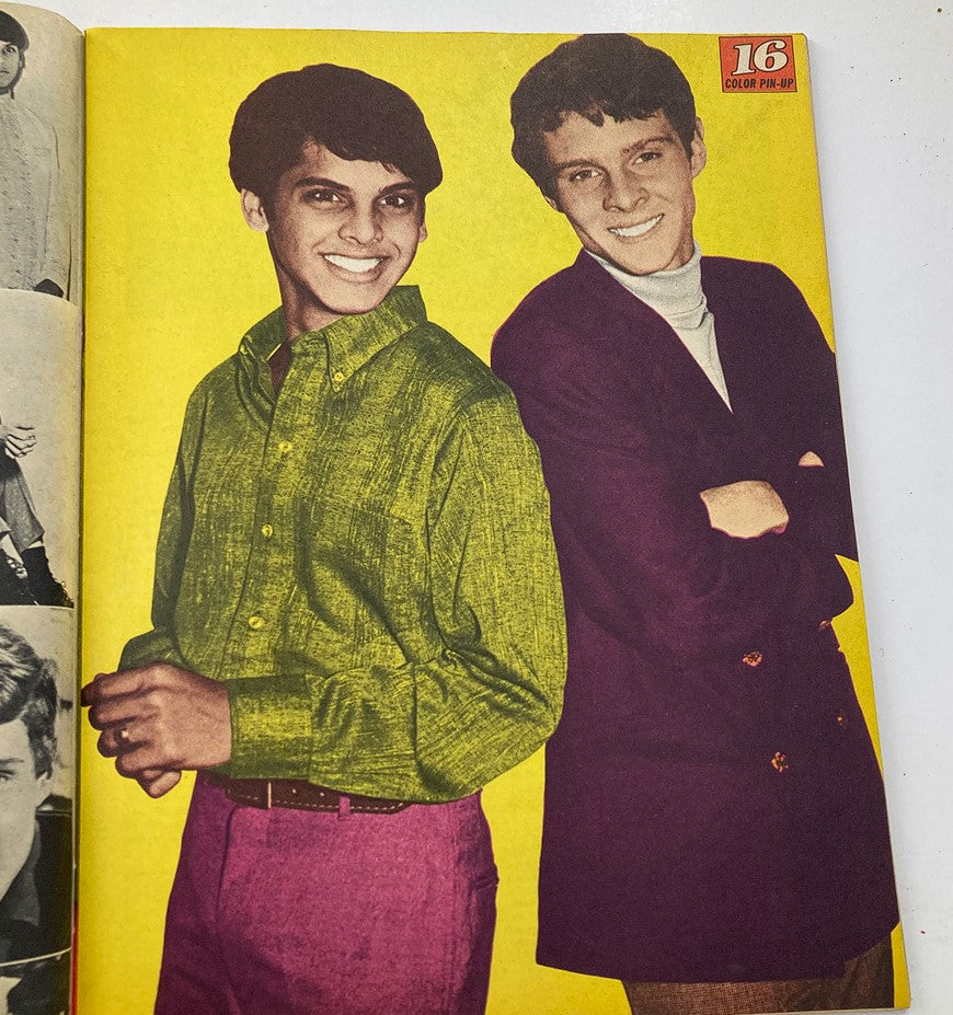 VTG 16 Magazine March 1968 Vol 9 #10 Sajid Khan, The Beatles w Poster No Label