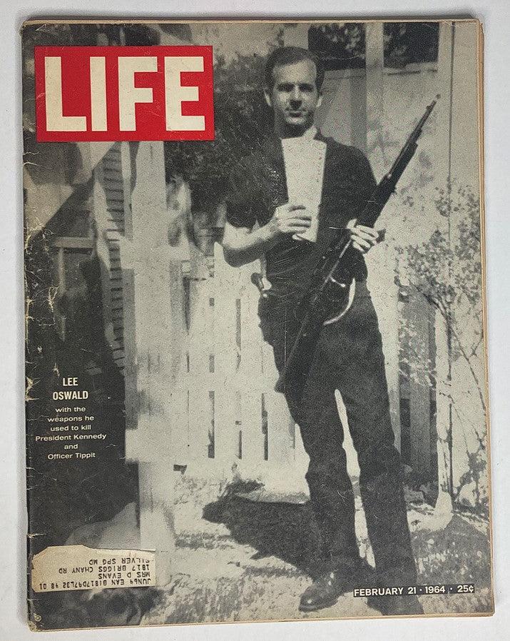 VTG Life Magazine February 21 1964 Vol 56 #8 Lee Oswald with his Weapons Used