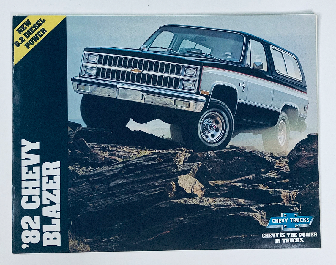 1982 Chevrolet Blazer Dealer Showroom Sales Brochure Guide Catalog