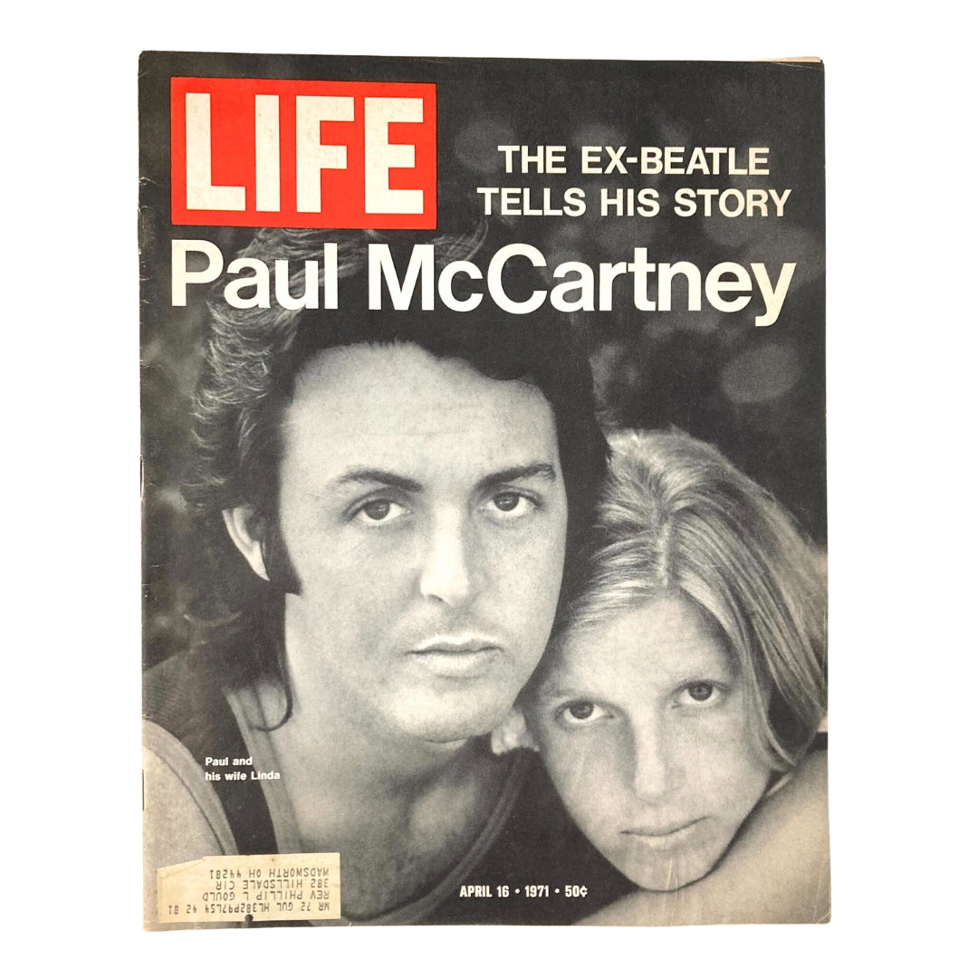 VTG Life Magazine April 16 1971 Vol 70 No. 14 Paul McCartney and wife Linda