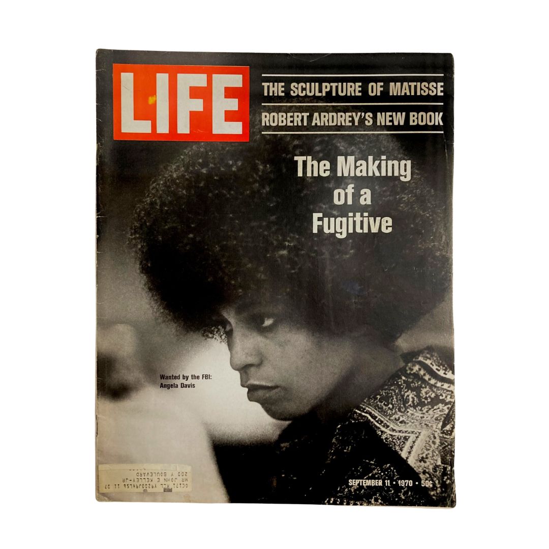 VTG Life Magazine September 11 1970 Angela Davis The Making of a Fugitive